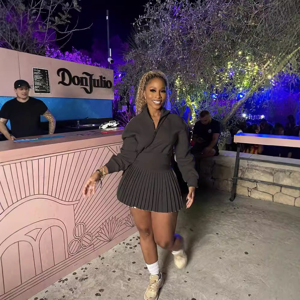 Autumn new fresh and sweet long-sleeved sweatshirt, high-waisted pleated mini skirt, fashionable casual set
