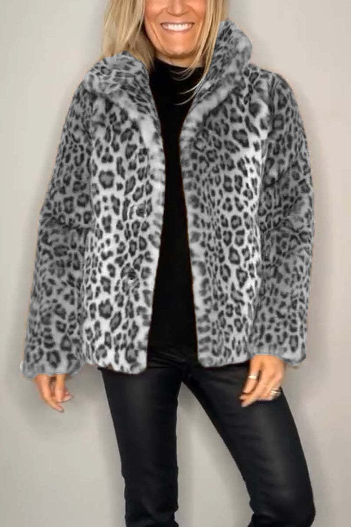 abrigos de piel con estampado de leopardo