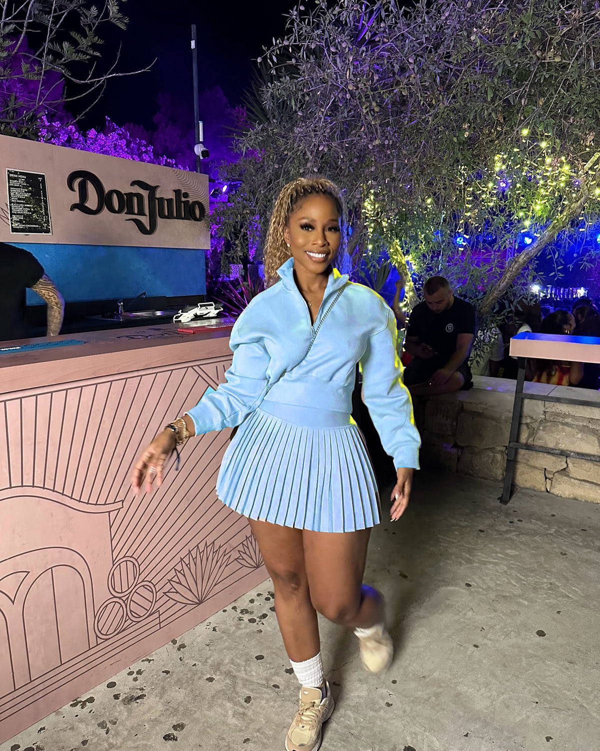 Autumn new fresh and sweet long-sleeved sweatshirt, high-waisted pleated mini skirt, fashionable casual set