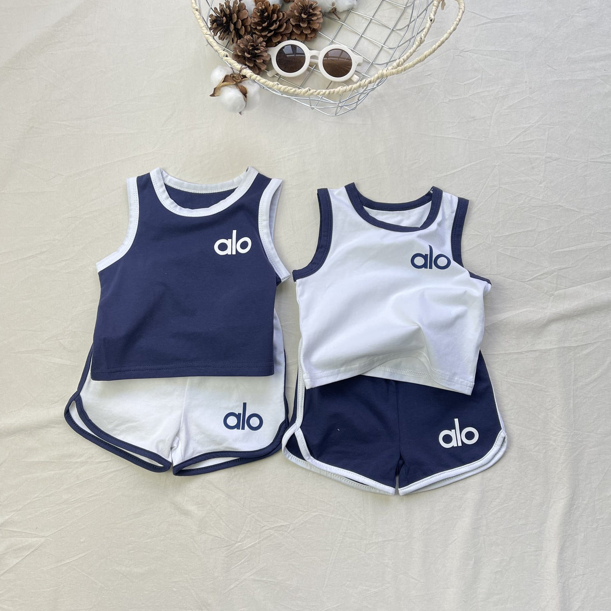 ALO Children's vest set thin