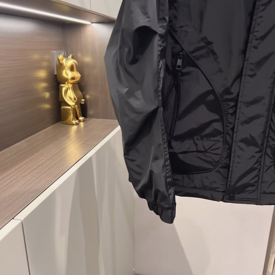 Men's Workwear Solid Black Hooded Fit Jacket