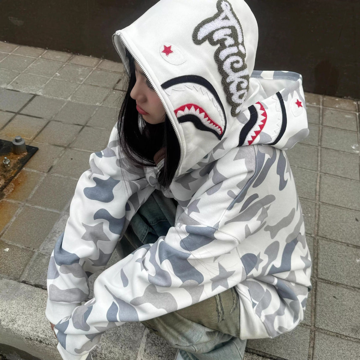 Sudadera con capucha y cierre de cremallera, estampado de tiburón y camuflaje, unisex, edición limitada