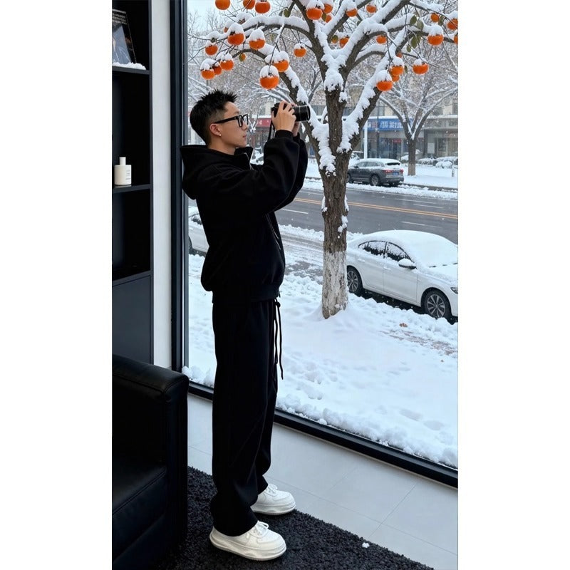 NO LA BAJE' Mens Casual Hooded Sweatshirt and Pants Set. Lo casual tambien tiene estilo, abrigo con capucha y pantalon al estilo New york City.